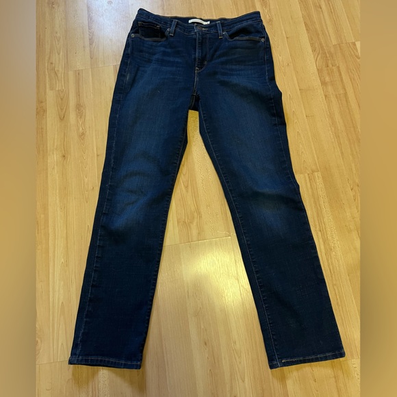 ❤️Levi's Women's Classic Straight Stretch Mid Rise Easy Fit Jeans Size 6M - Picture 8 of 8